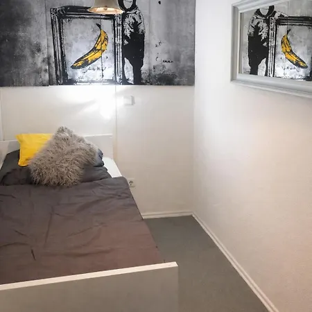 דירה Sommer Garten Apartment Fuer Reisende Mit Hund Souterrain הירשאיד