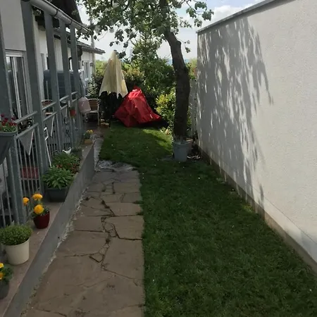 Appartement Garten Souterrain Fuer Hundefreunde Mit Zaun Und Terrasse *